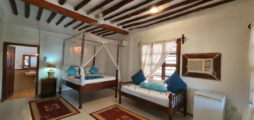 Imagen general del Hotel Mambo Beach Villas. Foto 3