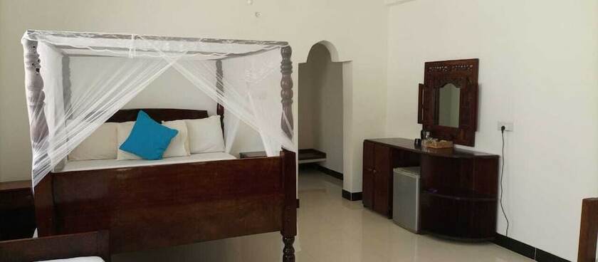 Imagen general del Hotel Mambo Beach Villas. Foto 9