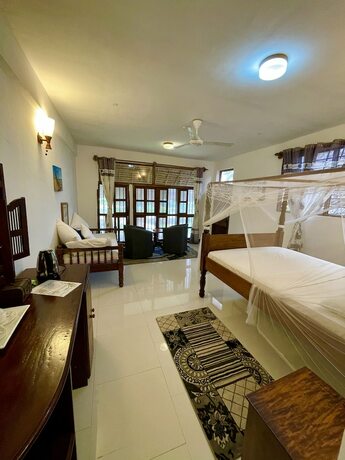 Imagen general del Hotel Mambo Beach Villas. Foto 11