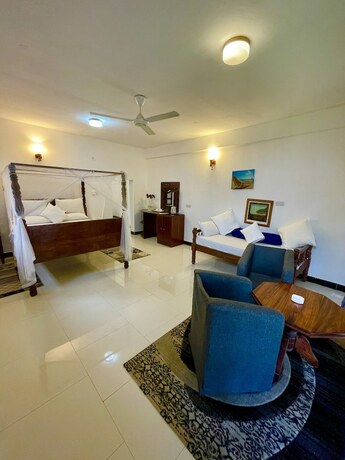 Imagen general del Hotel Mambo Beach Villas. Foto 12