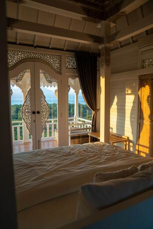 Imagen general del Hotel Mambo Hill Resort. Foto 12