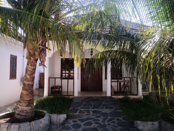 Imagen de la habitación del Hotel Mambo Ocean Resort. Foto 9