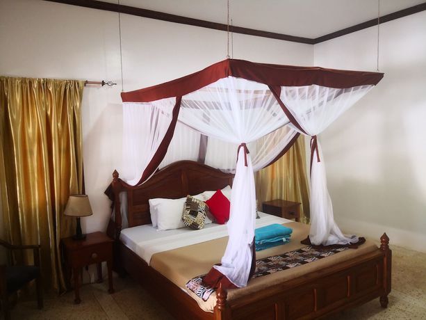Imagen de la habitación del Hotel Mambo Ocean Resort. Foto 10