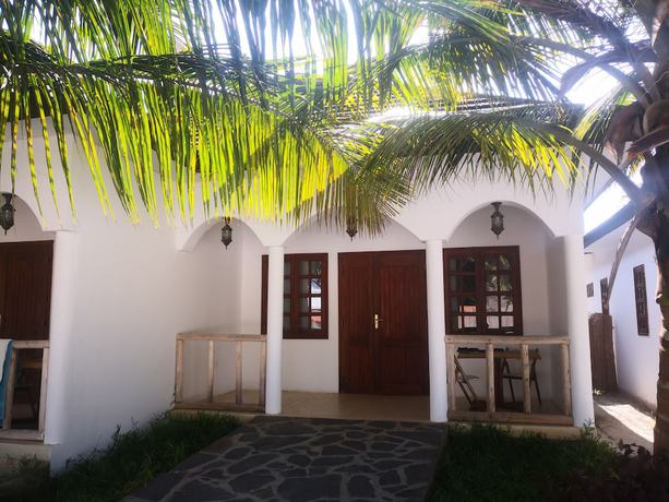 Imagen de la habitación del Hotel Mambo Ocean Resort. Foto 14