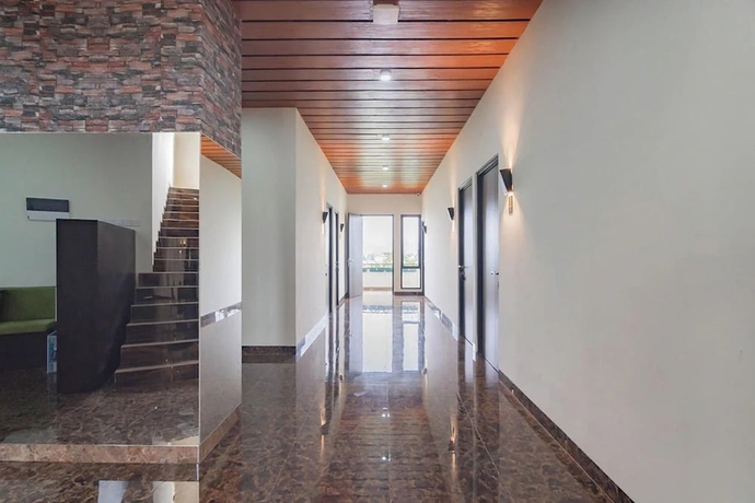 Imagen de los interiores del Hotel Mamifokobo and Glamping. Foto 14
