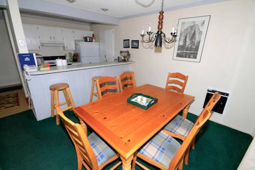 Imagen de la habitación del Hotel Mammoth Ski and Racquet Club. Foto 5