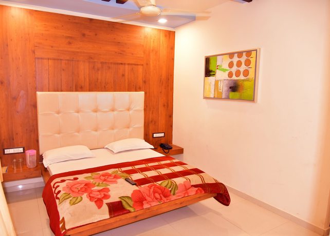 Imagen de la habitación del Hotel Mamta Palace. Foto 13