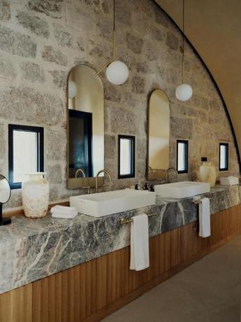 Imagen general del Hotel Mamula Island by Banyan Tree. Foto 4