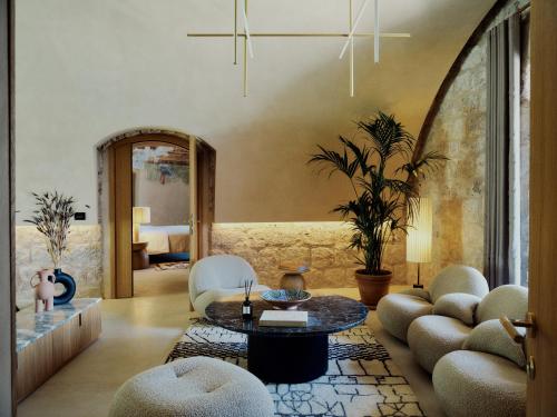 Imagen de la habitación del Hotel Mamula Island by Banyan Tree. Foto 18