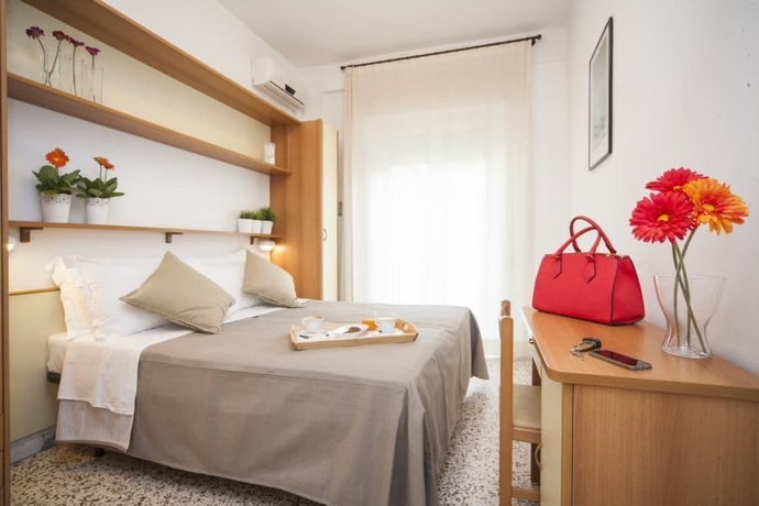 Imagen de la habitación del Hotel Mamy. Foto 8