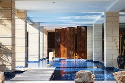 Imagen de la piscina del Hotel Man Wan Harmona Resorts. Foto 8