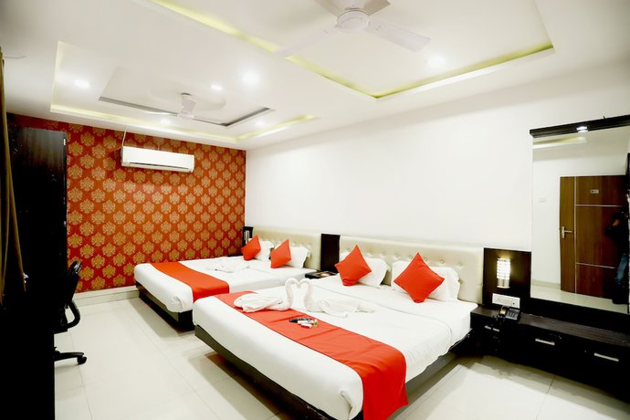 Imagen de la habitación del Hotel Manaal Pithampur. Foto 6