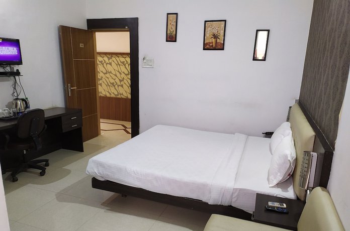 Imagen de la habitación del Hotel Manaal Pithampur. Foto 7