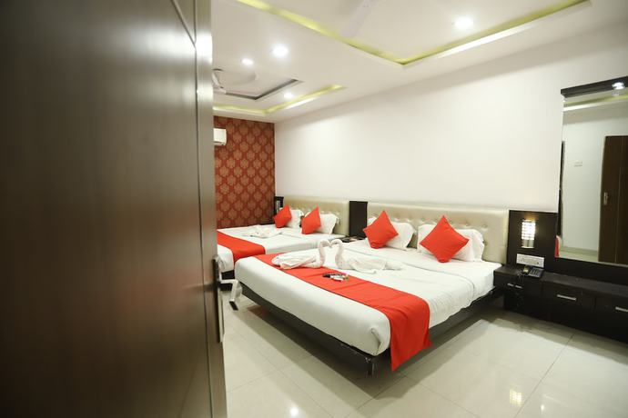 Imagen de la habitación del Hotel Manaal Pithampur. Foto 13