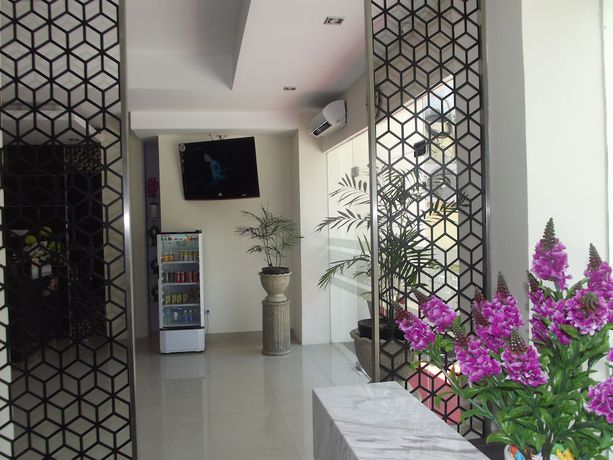 Imagen de los interiores del Hotel Manado Inn. Foto 18