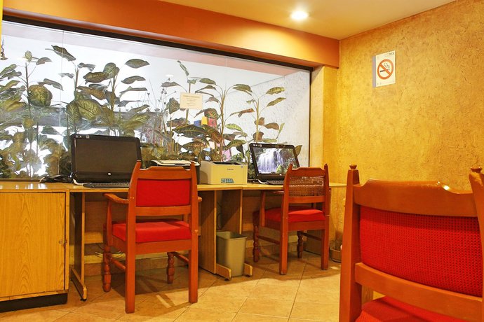 Imagen de los interiores del Hotel Manalba. Foto 15