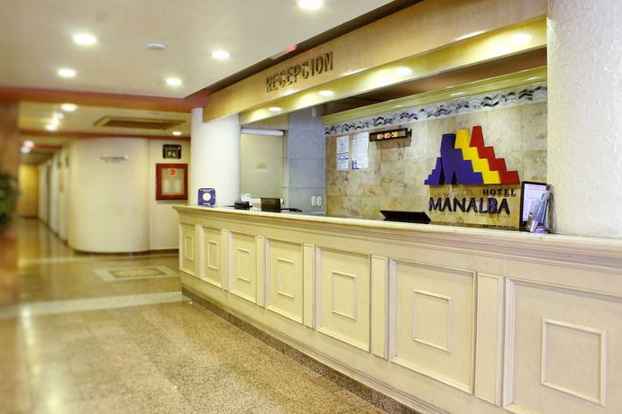 Imagen de los interiores del Hotel Manalba. Foto 16