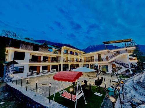 Imagen general del Hotel Manali Beas River Retreat. Foto 8