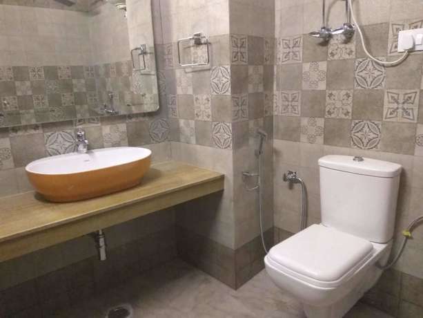 Imagen de la habitación del Hotel Manali Grand. Foto 6