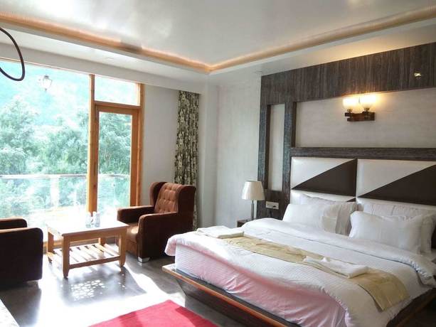 Imagen de la habitación del Hotel Manali Grand. Foto 13