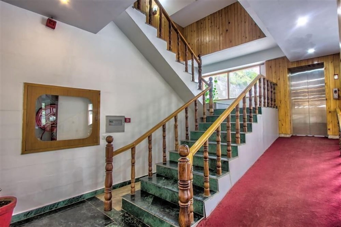 Imagen de los interiores del Hotel Manali Valley Resorts. Foto 18