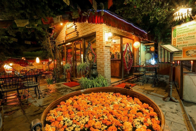 Imagen del bar/restaurante del Hotel Manang. Foto 6