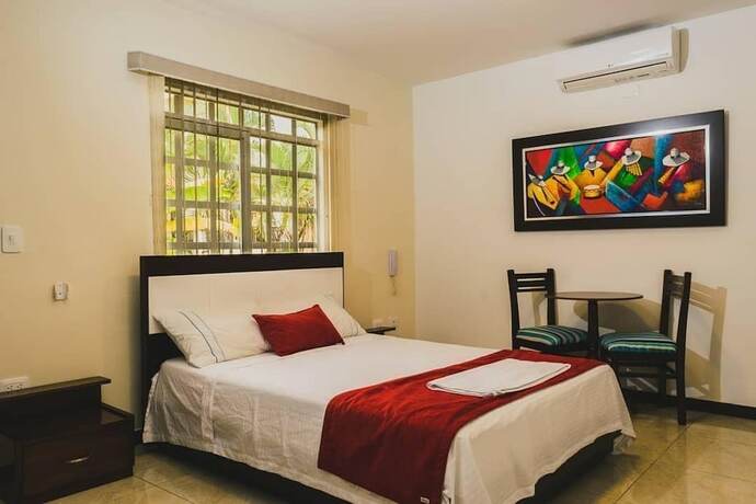 Imagen de la habitación del Hotel Manantial Buga. Foto 17