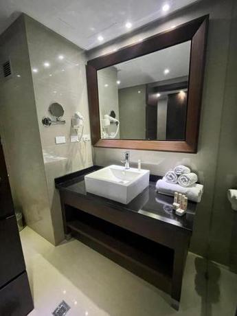 Imagen de la habitación del Hotel Manantial Valencia. Foto 17