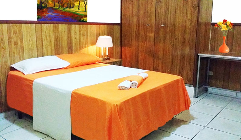 Imagen de la habitación del Hotel Manantiales El Salvador. Foto 9