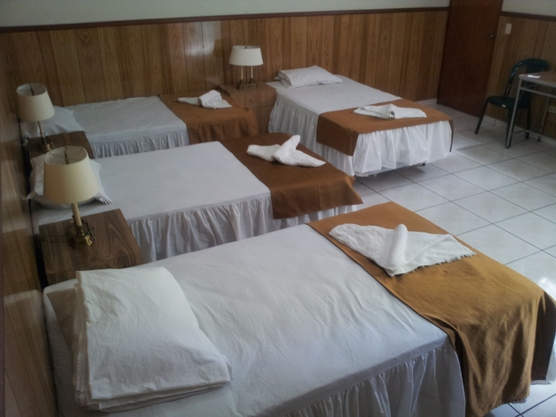 Imagen de la habitación del Hotel Manantiales El Salvador. Foto 10