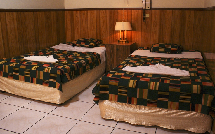 Imagen de la habitación del Hotel Manantiales El Salvador. Foto 12