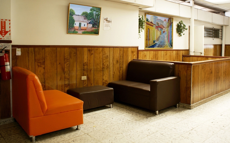 Imagen de los interiores del Hotel Manantiales El Salvador. Foto 16