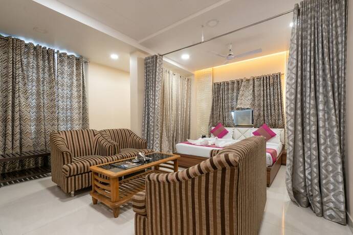 Imagen de la habitación del Hotel Manas Continental. Foto 11