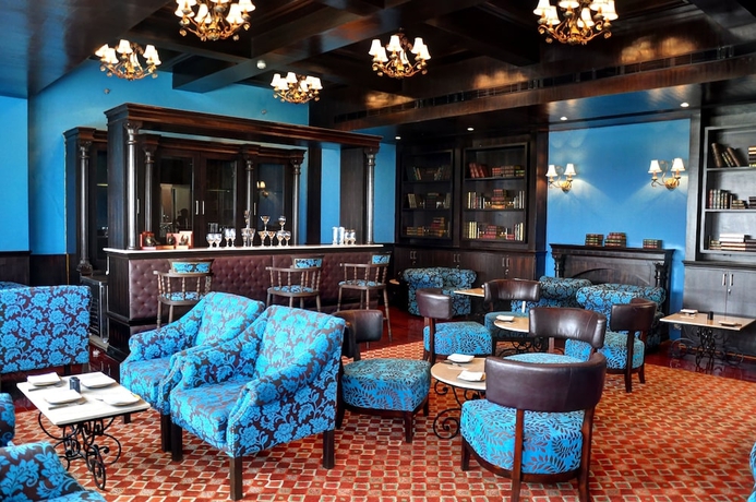 Imagen del bar/restaurante del Hotel Manasarovar The Fern. Foto 3