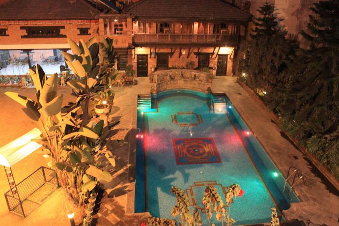 Imagen de la piscina del Hotel Manaslu. Foto 13