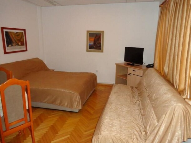 Imagen de la habitación del Hotel Manastir Berovo. Foto 9