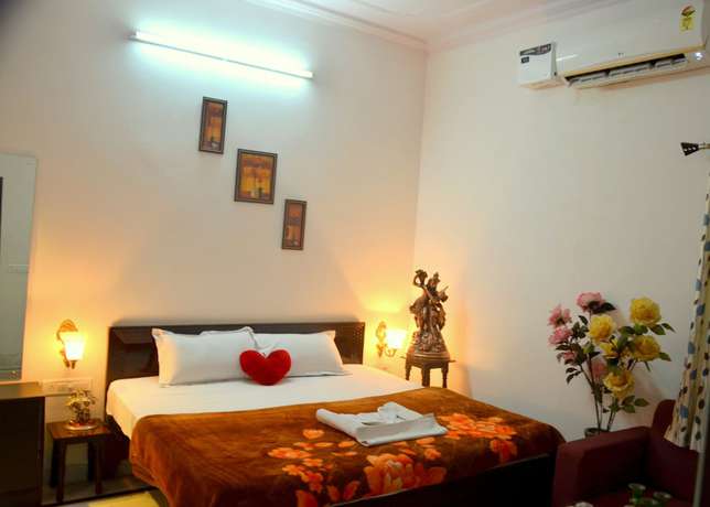 Imagen de la habitación del Hotel Manbhar. Foto 8