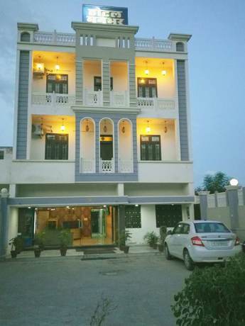 Imagen de los interiores del Hotel Manbhar. Foto 12