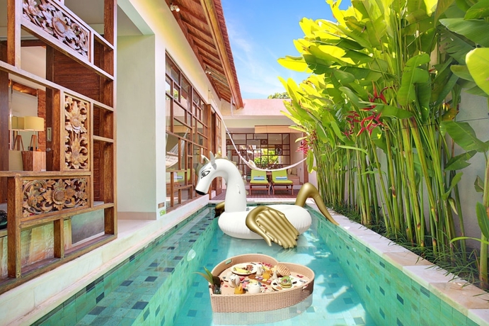 Imagen de la piscina del Hotel Manca Villa. Foto 19