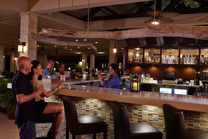 Imagen del bar/restaurante del Hotel Manchebo Beach Resort and Spa. Foto 3