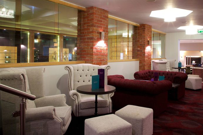 Imagen del bar/restaurante del Hotel Manchester Airport Stanley. Foto 3
