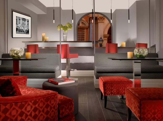 Imagen del bar/restaurante del Hotel Mancino 12. Foto 4