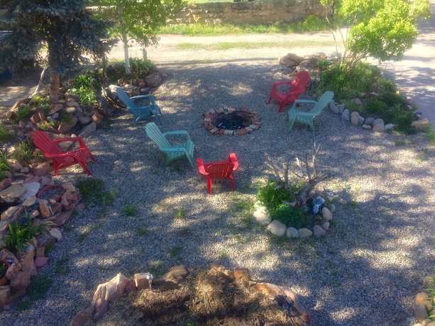 Imagen de los exteriores del Hotel Mancos Inn. Foto 13
