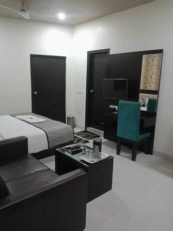Imagen de la habitación del Hotel Mandakini Lush. Foto 14