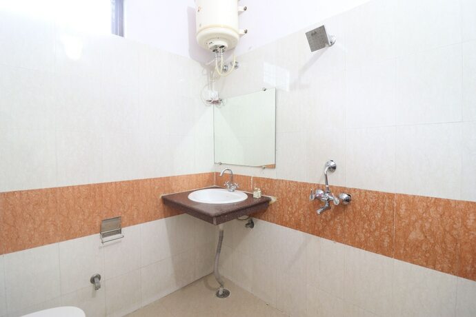 Imagen general del Hotel Mandakini, Pauri. Foto 5