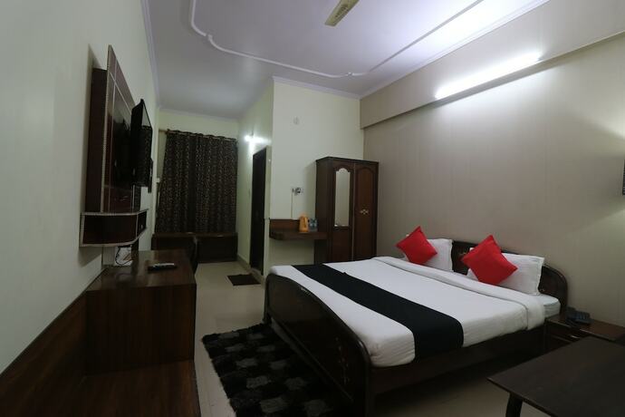 Imagen de la habitación del Hotel Mandakini, Pauri. Foto 16