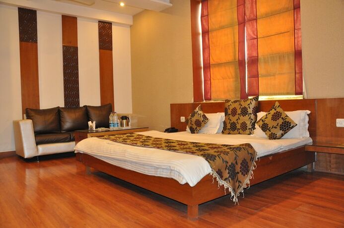 Imagen de la habitación del Hotel Mandakini Plaza. Foto 14