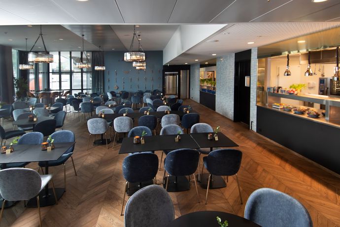 Imagen del bar/restaurante del Hotel Mandal. Foto 3