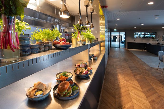 Imagen del bar/restaurante del Hotel Mandal. Foto 4