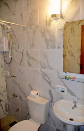 Imagen de la habitación del Hotel Mandala, Encarnaci&oacute;n. Foto 8